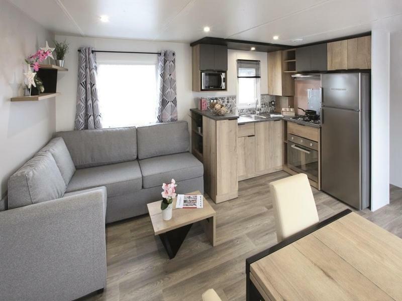 Mobil Home Tout Confort - Cote Landaise Saint-Julien-en-Born Ngoại thất bức ảnh